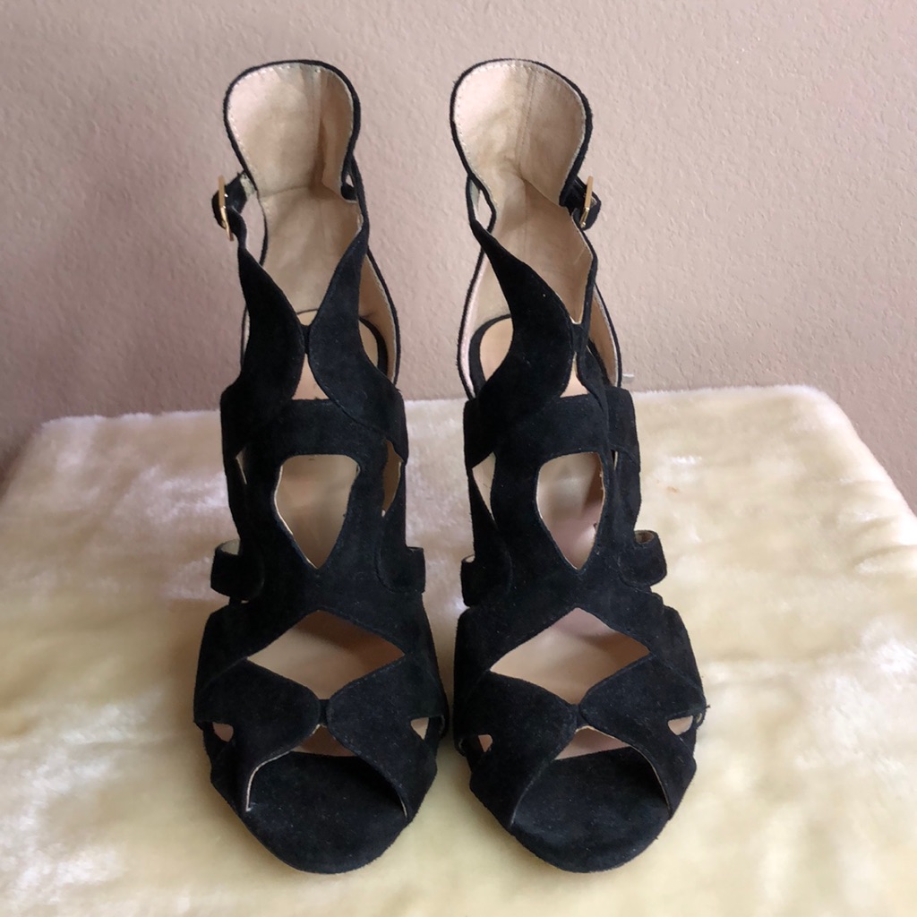 Zara Basic Suede Shoe